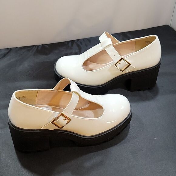 BRAND NEW CHASE &CHLOE FAUX PATENT LEATHER T-STRAP MARY JANE HEELS - Picture 10 of 16